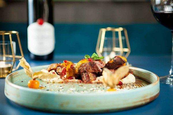 Comment découvrir les traditions culinaires des Basques en Espagne?